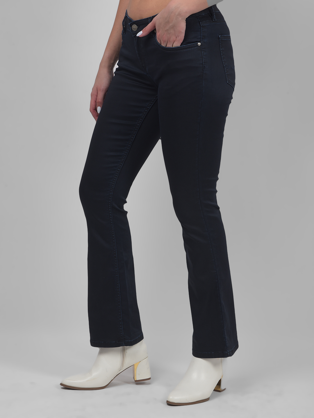 Numero Uno Women Solid Dark Blue Jeans